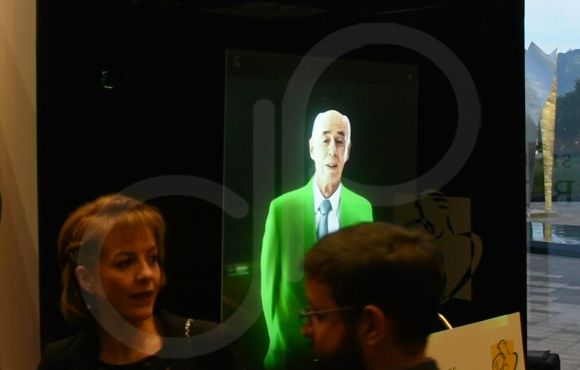 Pantalla holográfica 180° Speaker digital
