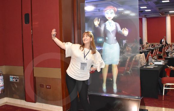 Pantalla holográfica – Avatar 3D GHL- en tiempo real
